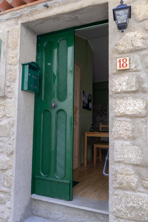 B&B Sud E Magia Castelmezzano Eksteriør bilde